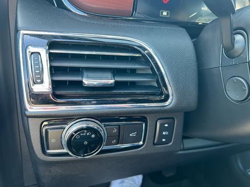 Used 2020 Lincoln Navigator Reserve w/ Luxury Package image 49