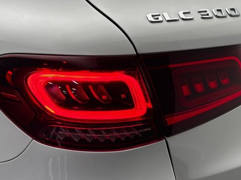 Used 2022 Mercedes-Benz GLC 300 4MATIC image 8