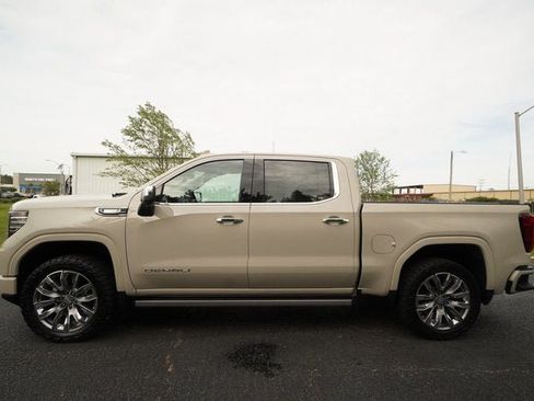 New 2026 GMC Sierra 1500 Denali w/ Denali Reserve Package AWD/4WD image 6