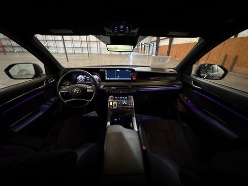 Used 2025 Hyundai Palisade Calligraphy image 19