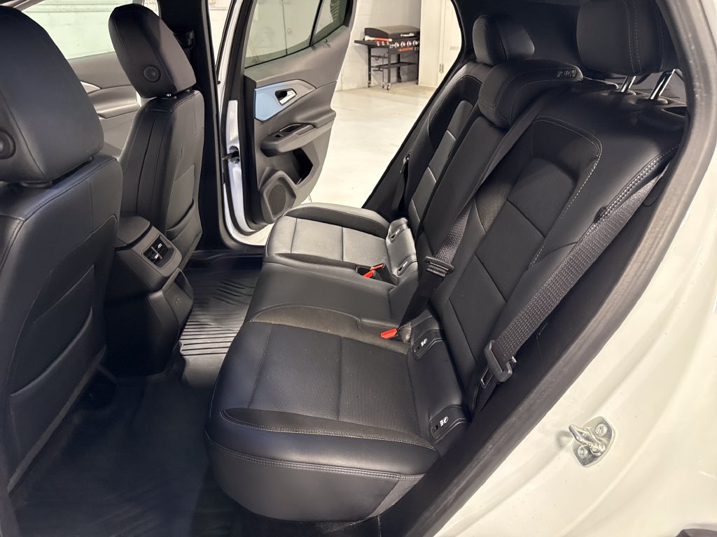 Used 2024 Chevrolet Equinox EV LT FWD image 39
