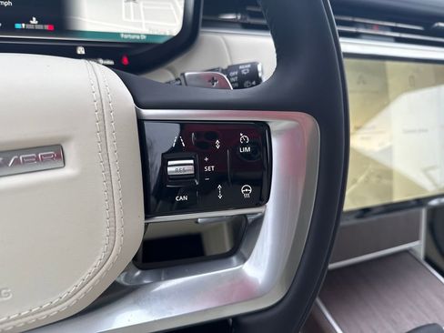 New 2026 Land Rover Range Rover Long Wheelbase SE image 21