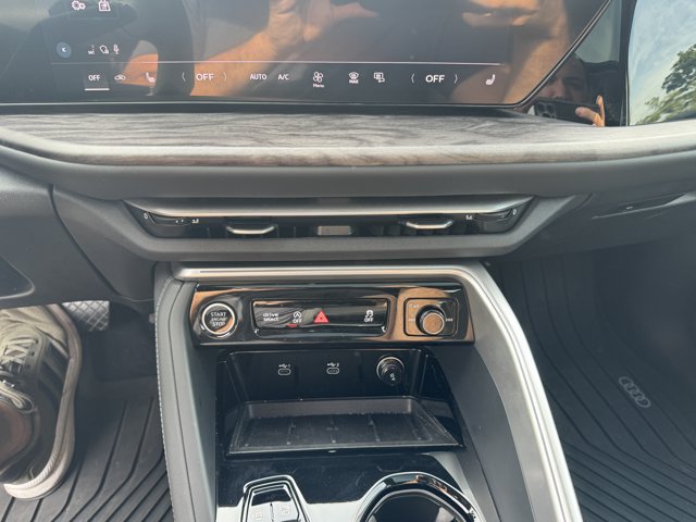 Used 2025 Audi Q5 Premium Plus w/ Premium Plus AWD/4WD image 21