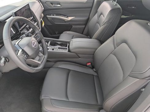 New 2026 Nissan Pathfinder SL w/ SL Premium Package (P04) FWD image 10