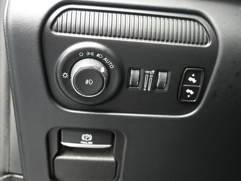 Used 2024 Jeep Grand Wagoneer L Series II w/ Quick Order Packagew 28T image 16