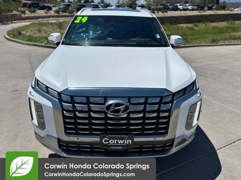 Used 2024 Hyundai Palisade Calligraphy AWD/4WD image 2