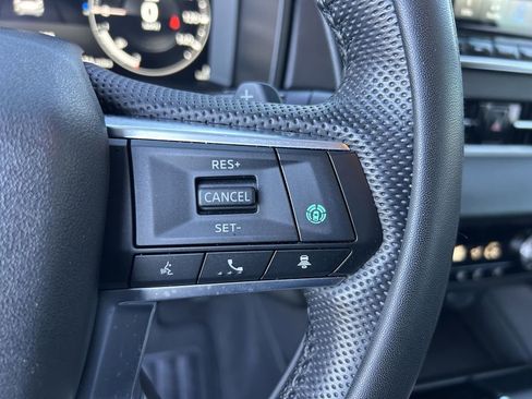 Used 2023 Mitsubishi Outlander SE image 28