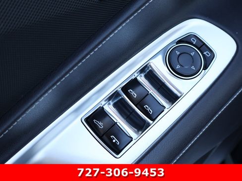 Used 2020 Chevrolet Corvette Stingray Convertible w/ Z51 Performance Package image 17