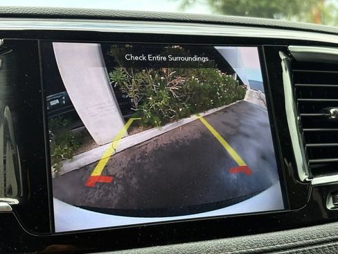 Used 2020 Chrysler Pacifica Limited FWD image 13