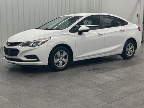 Used 2018 Chevrolet Cruze LS image 5