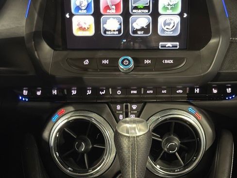 Used 2017 Chevrolet Camaro SS image 21