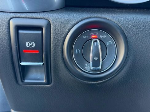 Used 2016 Porsche Cayenne S image 48