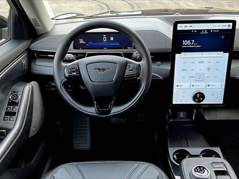 Certified 2024 Ford Mustang Mach-E Premium image 5