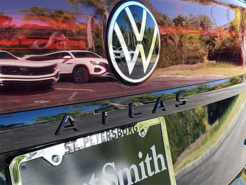 New 2026 Volkswagen Atlas Cross Sport SEL R-Line image 5