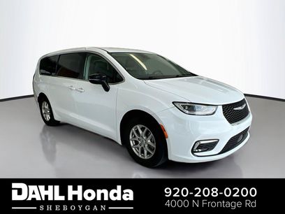 Used 2024 Chrysler Pacifica Touring-L