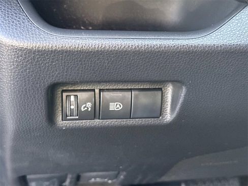 Used 2019 Toyota RAV4 LE image 22