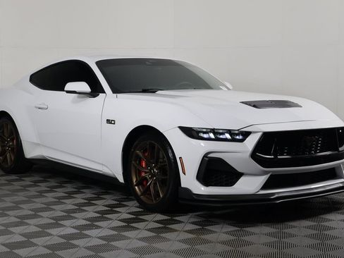 Used 2024 Ford Mustang GT Premium RWD image 3