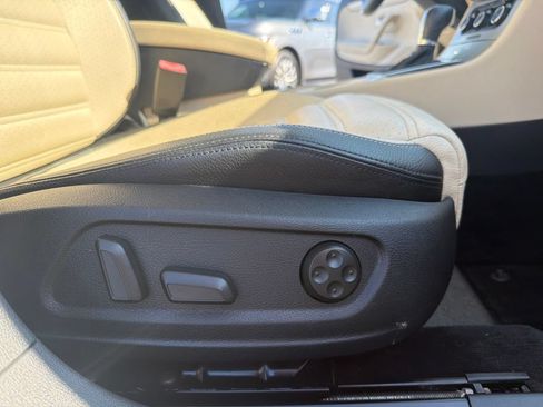 Used 2012 Volkswagen CC Sport FWD image 33
