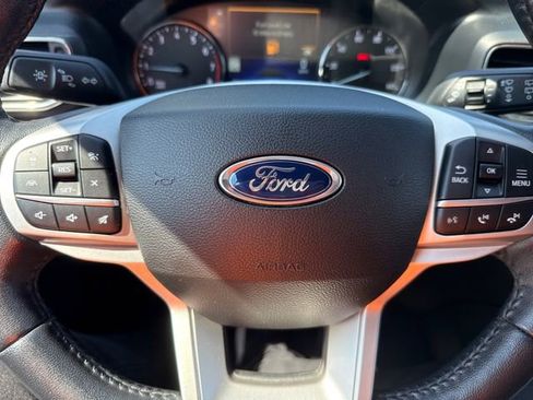 Certified 2022 Ford Explorer XLT w/ Equipment Group 202A AWD/4WD image 23