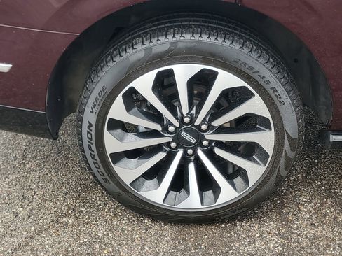 Used 2023 Lincoln Navigator Reserve AWD/4WD image 7