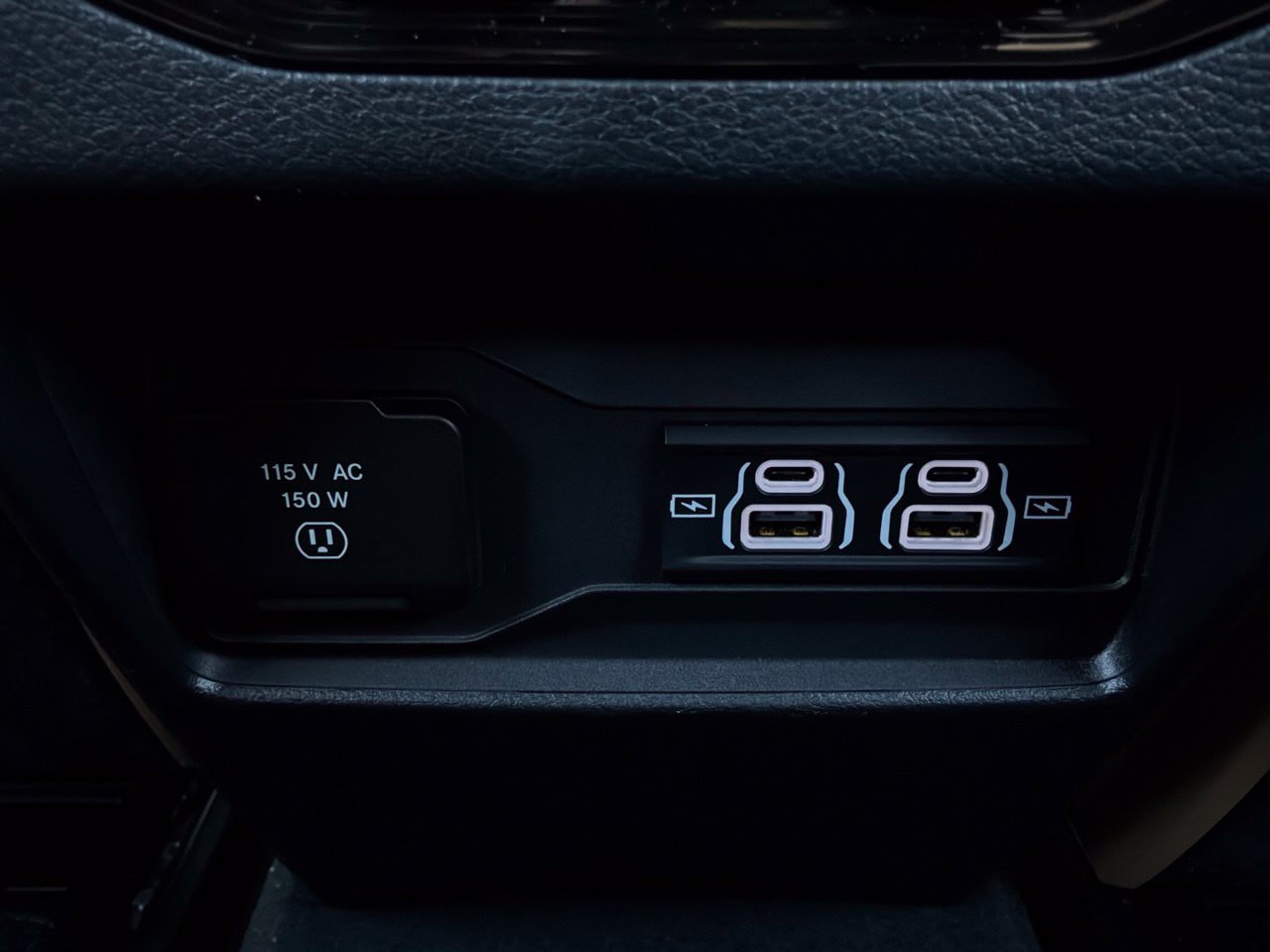 Used 2025 Jeep Grand Cherokee Summit AWD/4WD image 17