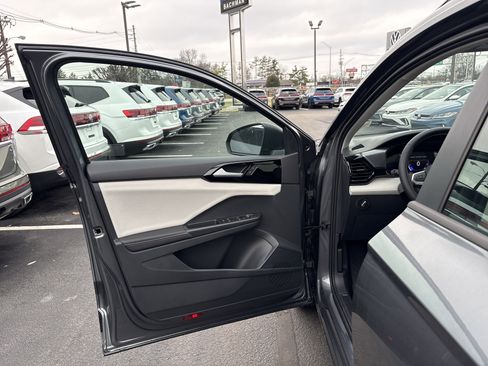 New 2026 Volkswagen Taos S image 9