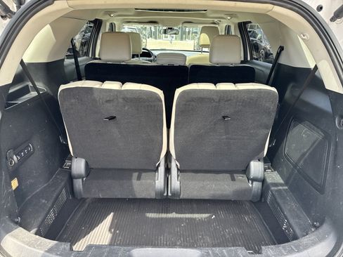 Used 2019 Ford Explorer Limited w/ Limited Luxury Package AWD/4WD image 18
