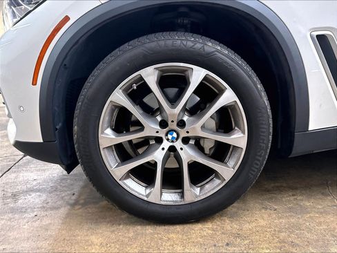 Used 2023 BMW X5 xDrive40i AWD/4WD image 12