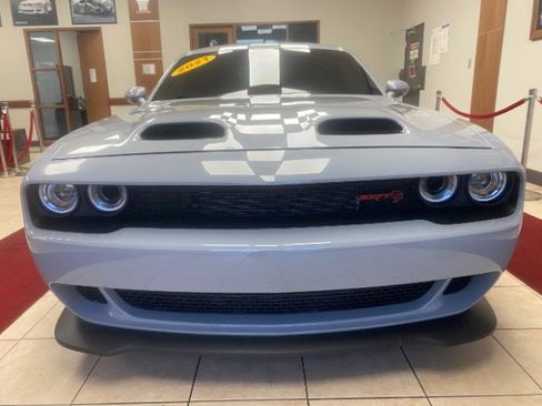 Used 2021 Dodge Challenger SRT Hellcat image 6