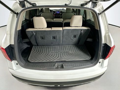 Used 2018 Honda Pilot Touring image 34