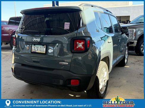 Used 2018 Jeep Renegade Latitude AWD/4WD image 4