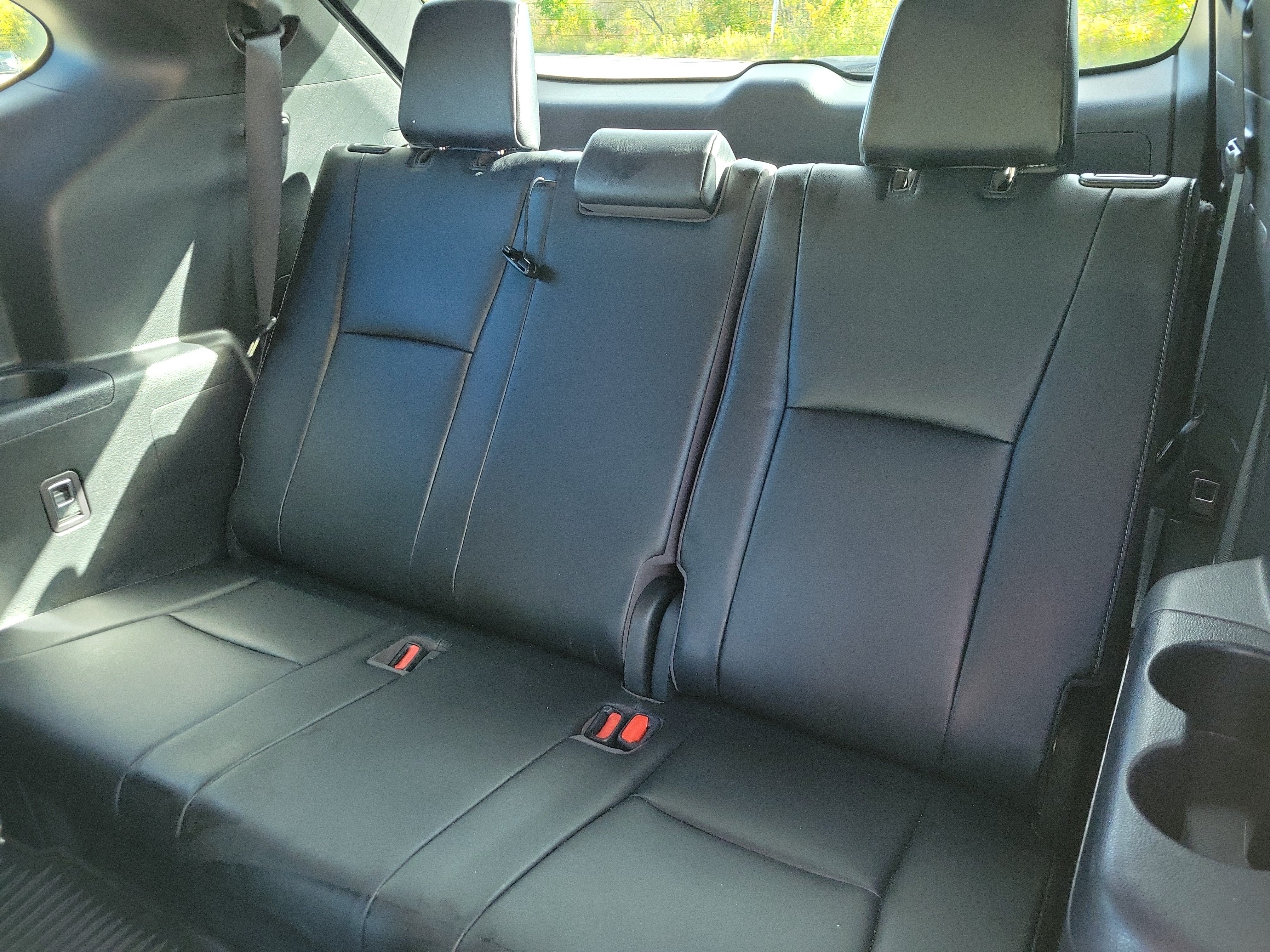 Used 2021 Toyota Highlander XSE AWD/4WD image 17