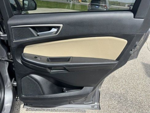 Used 2022 Ford Edge SEL AWD/4WD image 29