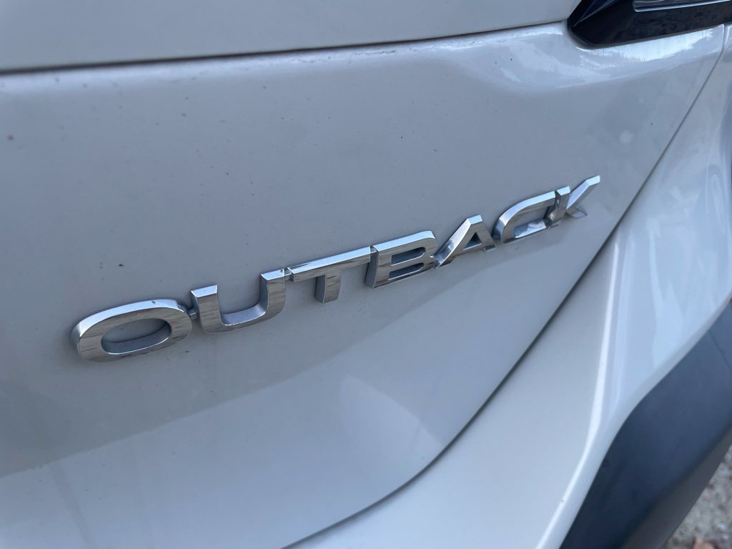 Used 2024 Subaru Outback Premium AWD/4WD image 11