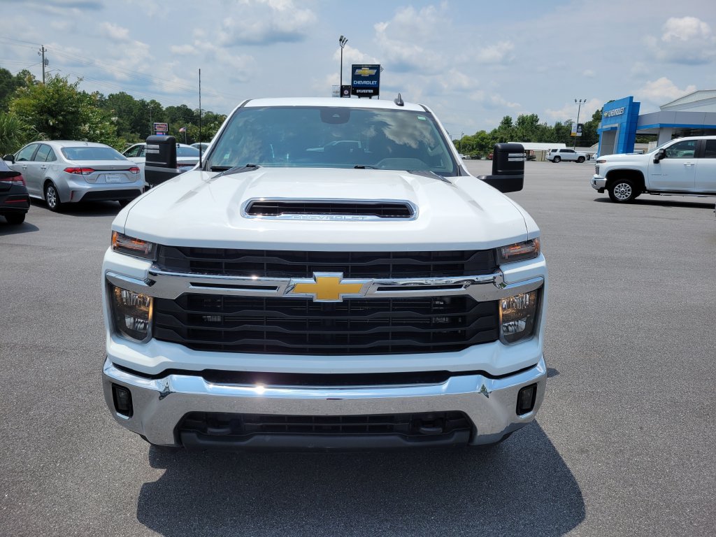 Used 2025 Chevrolet Silverado 2500 LT w/ Convenience Package AWD/4WD image 9