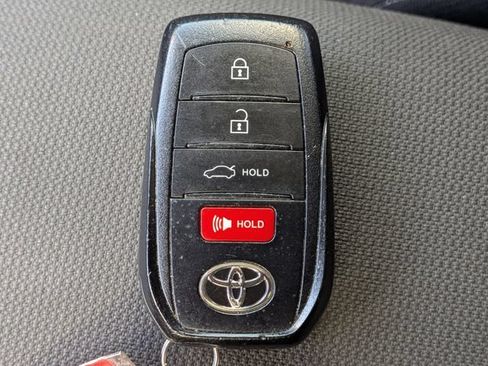 Used 2023 Toyota Corolla LE w/ LE Convenience Package FWD image 29