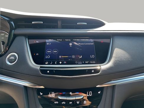 New 2025 Cadillac XT5 Luxury image 32