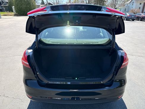 Used 2017 Ford Focus SE image 15