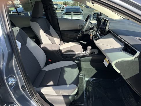 Certified 2025 Toyota Corolla LE image 32