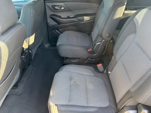 Used 2023 Chevrolet Traverse LT AWD/4WD image 28