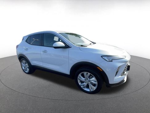 Used 2025 Buick Encore GX Preferred image 2