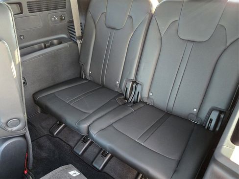 Used 2025 Kia Sorento SX Prestige image 31