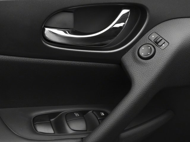 Used 2016 Nissan Rogue SV FWD image 22