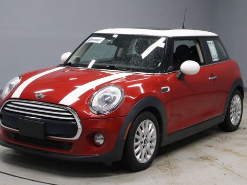 Used 2015 MINI Cooper 2-Door Hardtop image 7