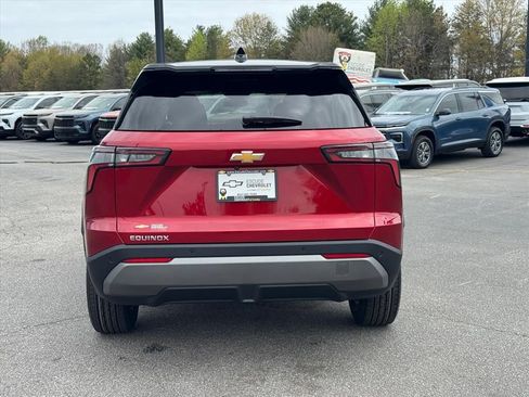 New 2026 Chevrolet Equinox LT image 4