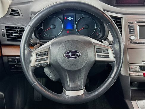Used 2014 Subaru Outback 2.5i Limited w/ Moonroof Package image 18