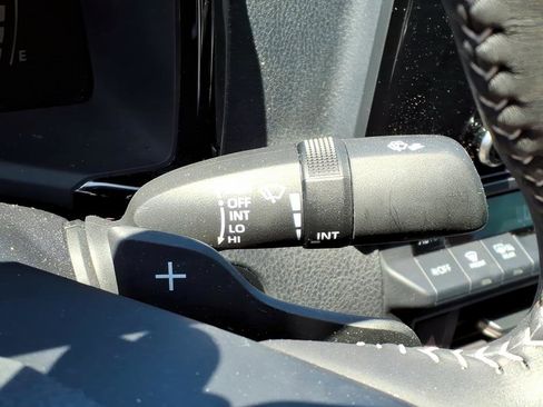 Certified 2025 Toyota Camry SE w/ Convenience Package image 20