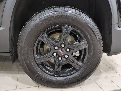 Used 2023 GMC Acadia AT4 w/ Technology Package image 21