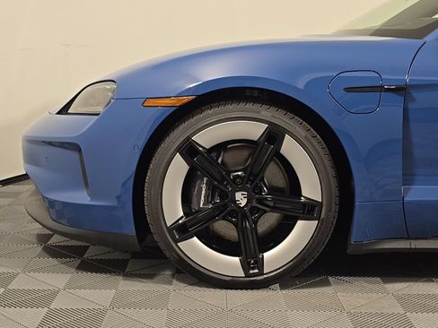 Certified 2025 Porsche Taycan AWD/4WD image 11