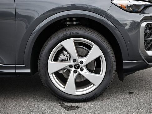 New 2025 Audi Q5 2.0T Premium Plus image 4